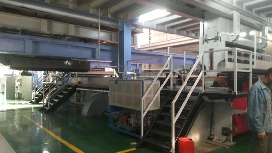 China máquina não tecida de Spunbond da largura de 2400mm, linha de produção não tecida da tela fornecedor